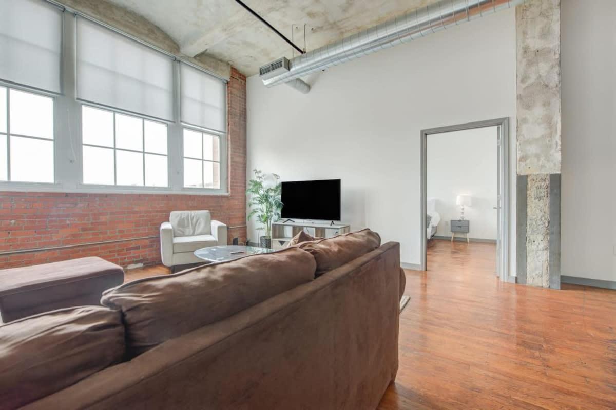 2Br 2Ba Spacious Historic Loft With Gym By Envitae Kansas City Exterior photo